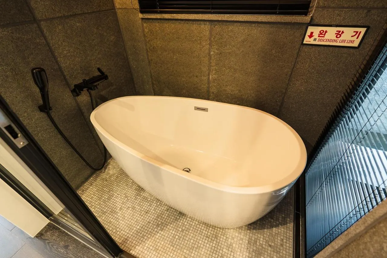 Hotel The May Jongno Seoul 3*,